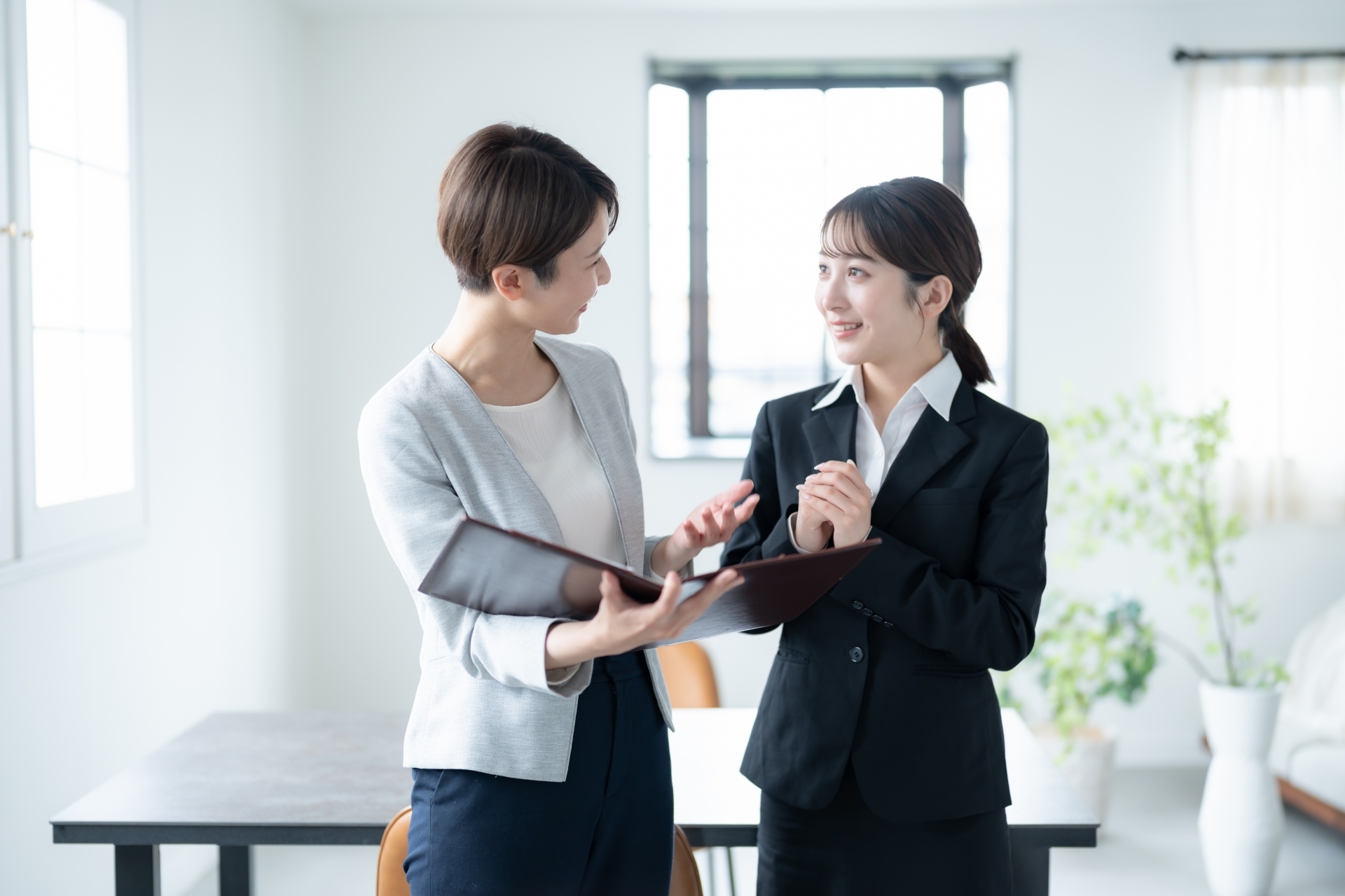 就活生と面談をしているキャリアアドバイザー